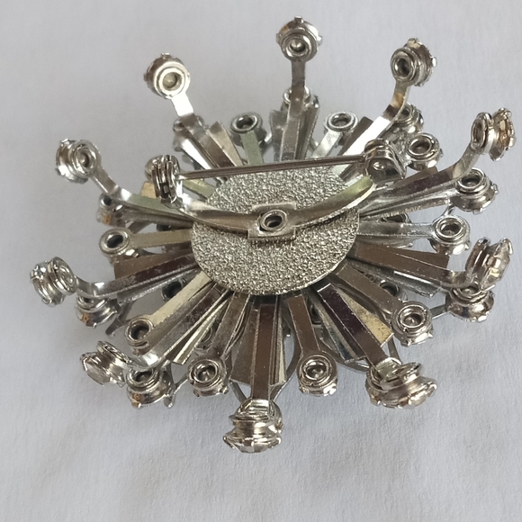 Vintage Layered Domed Crystal Rhinestone Brooch/Pin - Picture 4 of 9